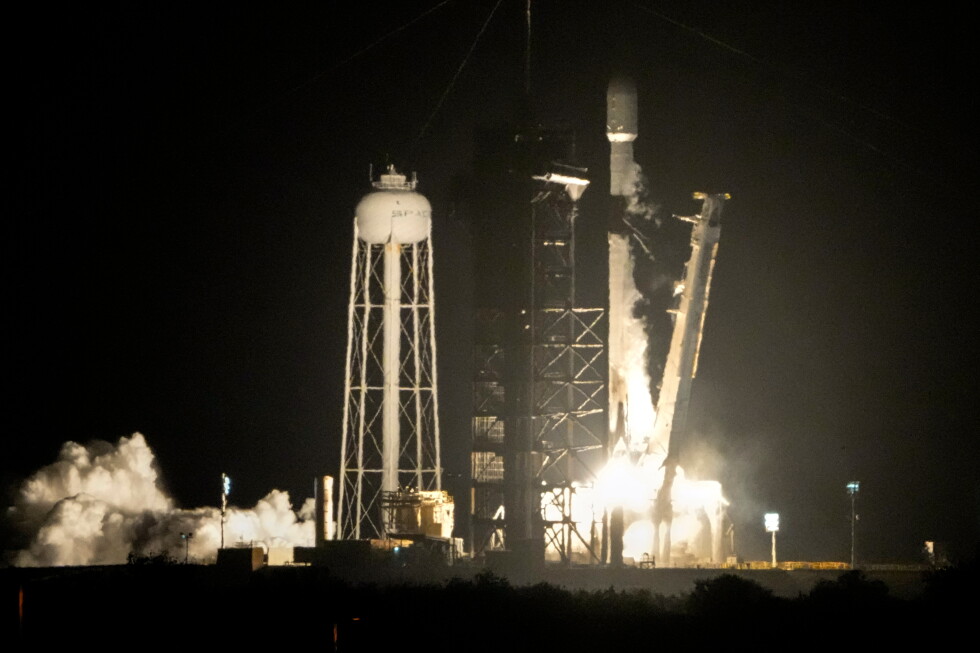 Discarded SpaceX Rocket Stage Crashes Into the Moon