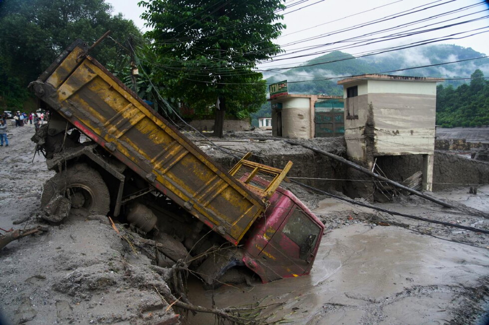 Pollution accelerating glacier melt in Nepal and Tibet